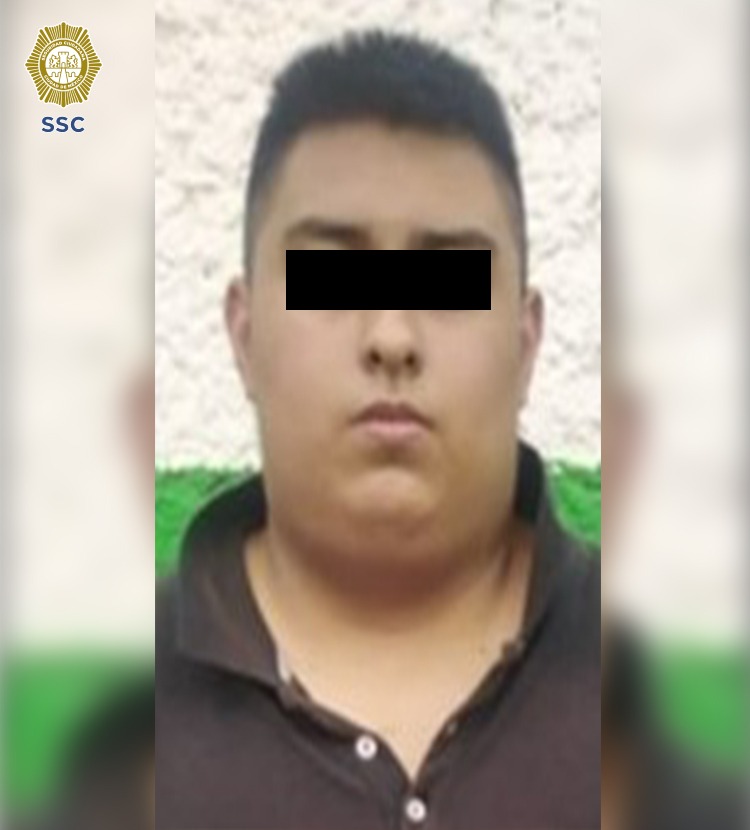 Policías de la SSC detuvieron a una persona posiblemente dedicada al delito de narcomenudeo, en Gustavo A. Madero