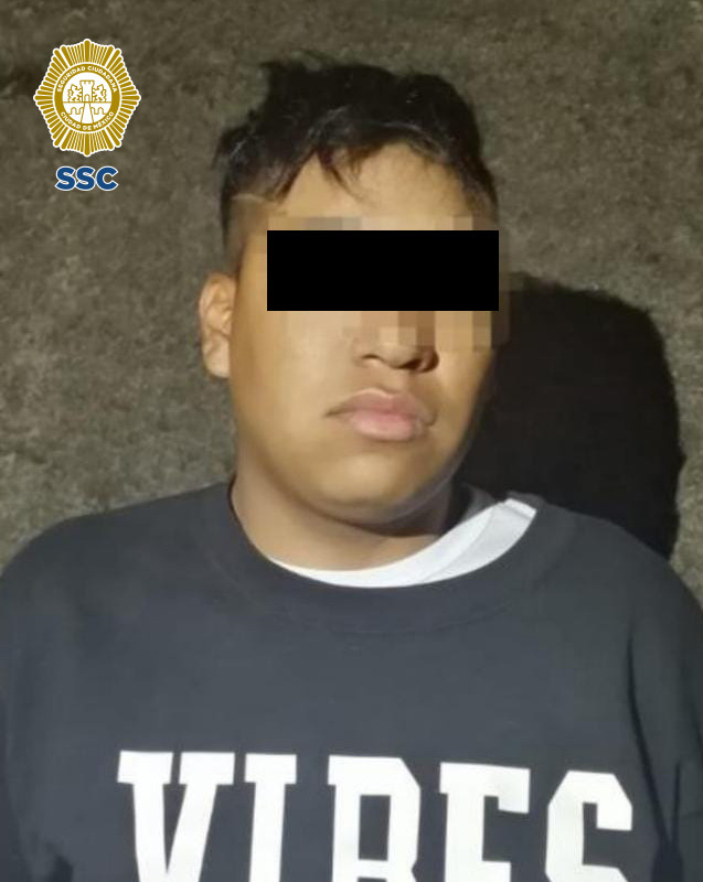 Oficiales de la SSC detuvieron a un joven en posesión de envoltorios con aparente marihuana y cocaína, en la Alcaldía Álvaro Obregón