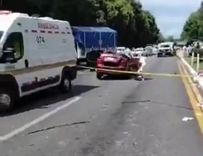 Mueren dos personas después de un intento de robo en autopista México-Cuernavaca