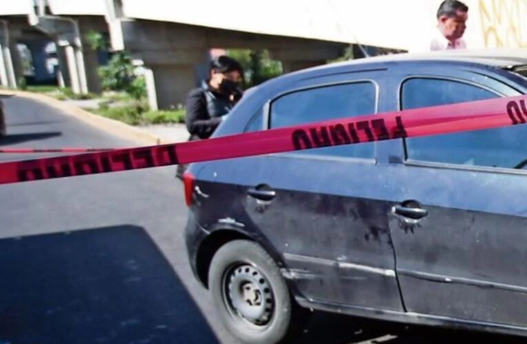 Enfermera del IMSS muere después de chocar su auto contra un puente en Ecatepec