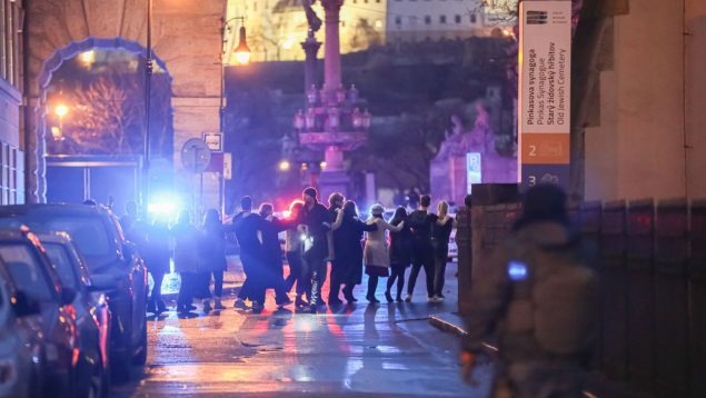 México ofrece ayuda a compatriotas tras trágico tiroteo en Praga