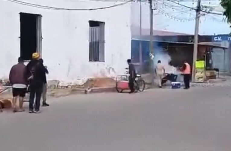 Se quema puesto ambulante de pirotecnia en Centla