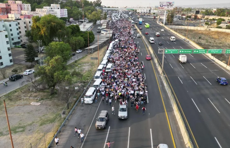 Colapsa la Autopista México-Pachuca Cinco Mil Personas piden Justicia