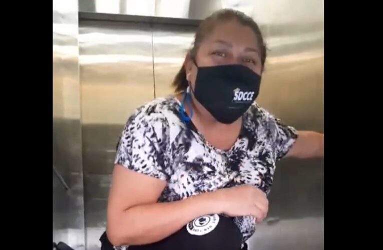 Enfermera queda atrapada en elevador de un hospital