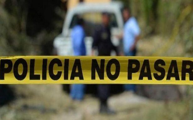 Tráiler se incendia en la carretera Nacional en Montemorelos en Nuevo León